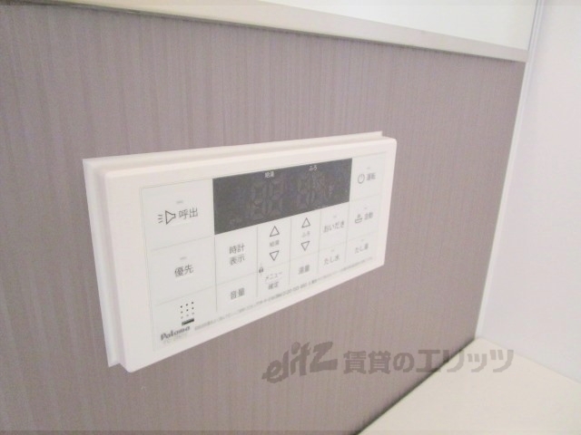 その他設備　給湯器リモコン