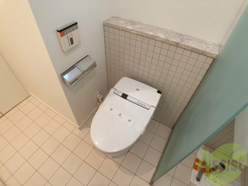 トイレ　トイレです。ウォシュレット付を探している方、おすすめです。