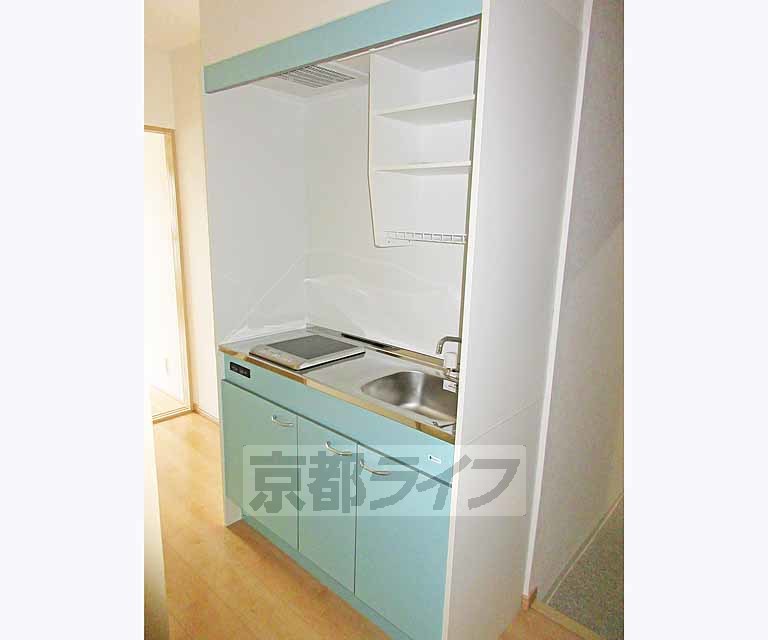 キッチン　水色がポイントのキッチンです！