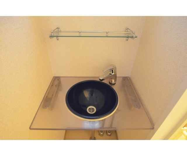 洗面設備　同一間取り別部屋参考写真となります。