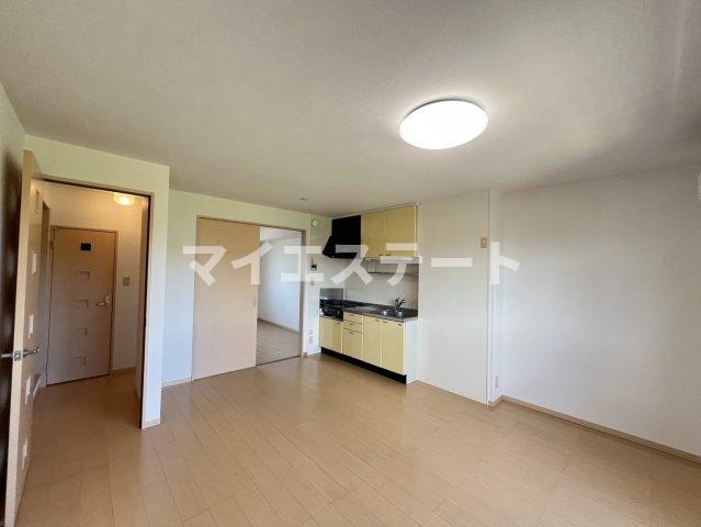 居室・リビング　別部屋写真使用