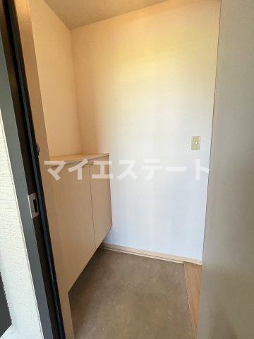 玄関　別部屋写真使用