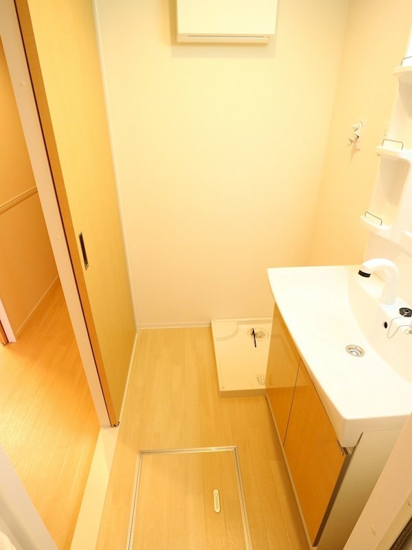 洗面設備　※同型の別物件です。ご参照下さい。