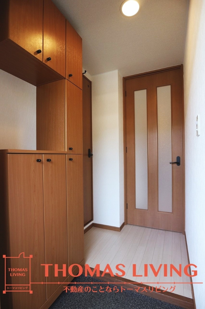 玄関　実際の写真を準備中の為、同シリーズの写真でご参考下さい。