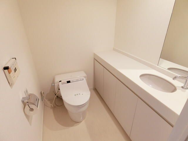 トイレ　シンプルで使いやすいトイレです