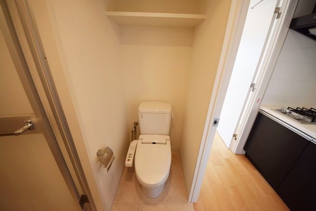 トイレ　★嬉しい設備の温水洗浄便座付き★