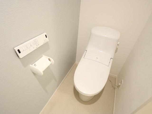 トイレ　別号室参考写真