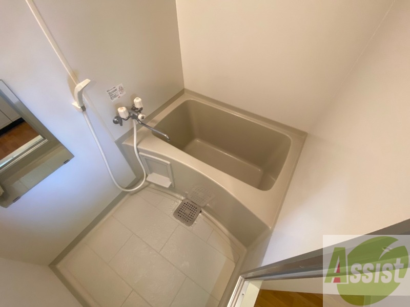 バス・シャワールーム　お風呂です。ゆっくりお風呂につかるのも体に良いですね～