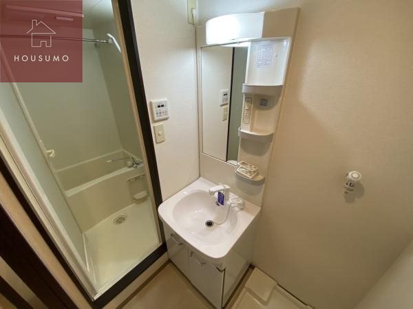 洗面設備　朝の身支度には欠かせない独立洗面化粧台