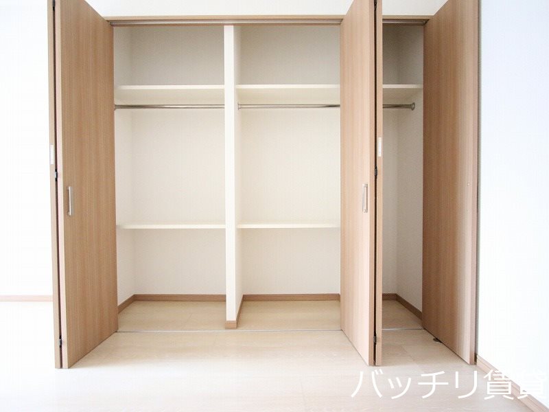 収納　別号室タイプの為、現状を優先いたします