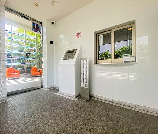 ロビー　落ち着いたロビーです