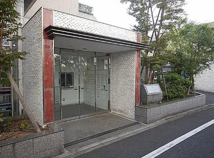 エントランス　毎日通るエントランスはこのようになっています