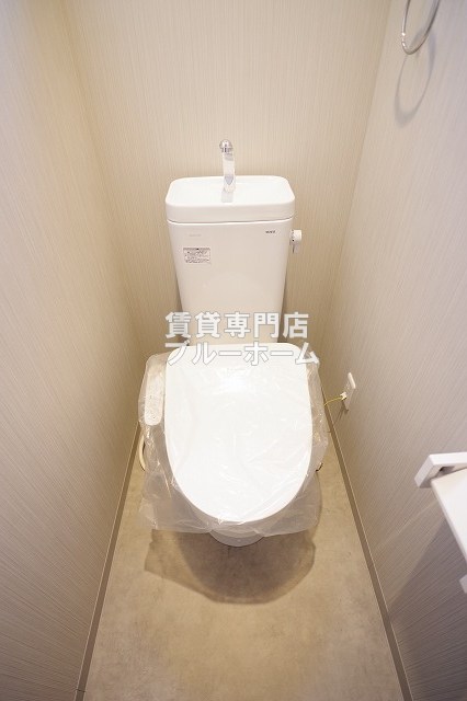 トイレ　温水洗浄便座付のトイレ！