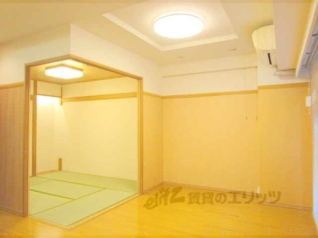 収納　洋室収納