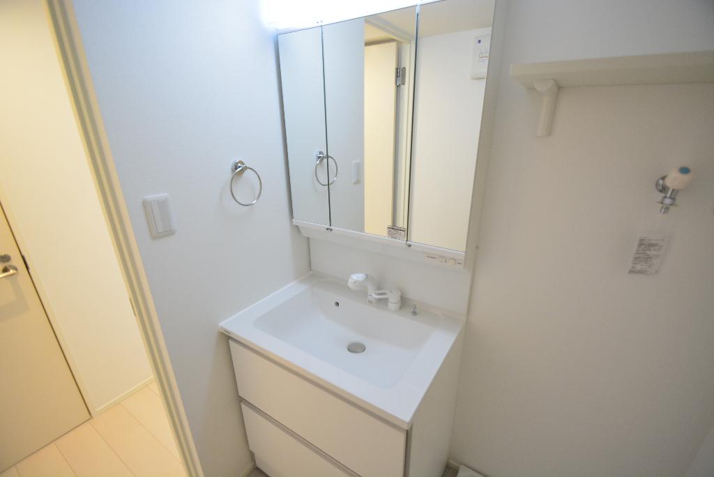 洗面設備　洗髪洗面化粧台