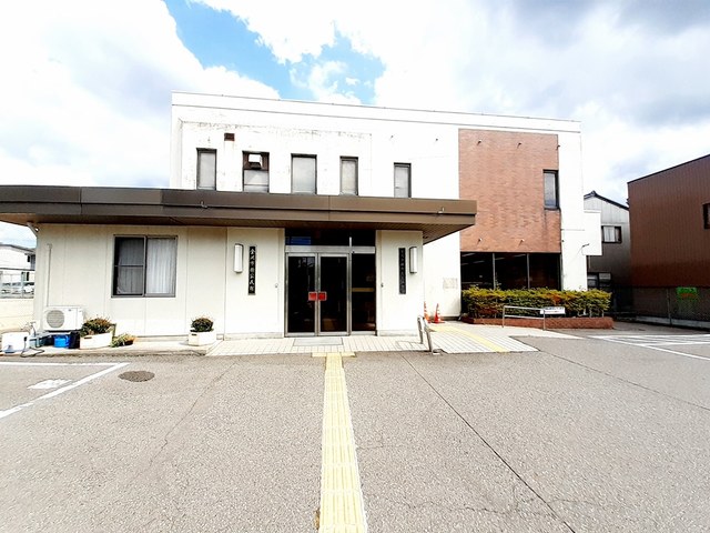 役所　金沢市額市民センター（役所）まで800m