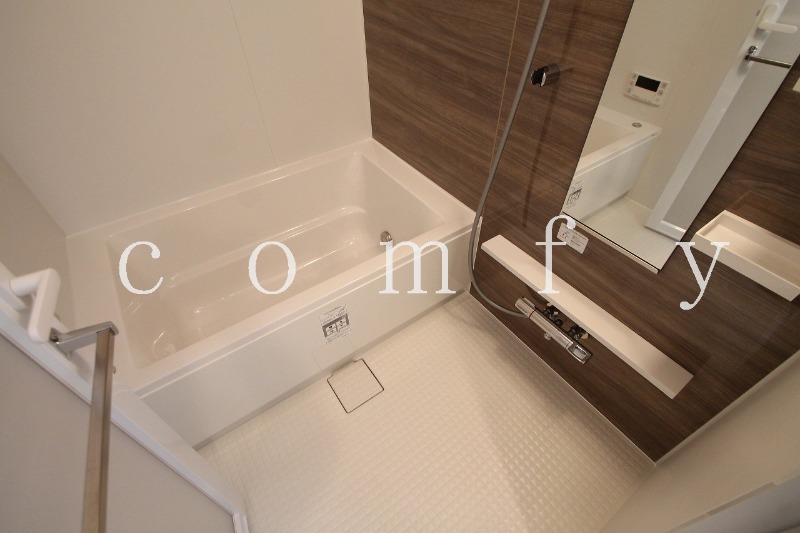 バス・シャワールーム　追炊き・浴室乾燥機付きバス