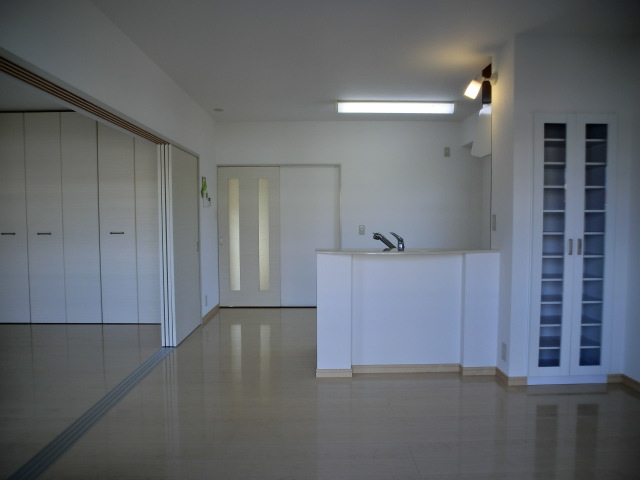 居室・リビング　※３０１号の写真です。現状優先します。