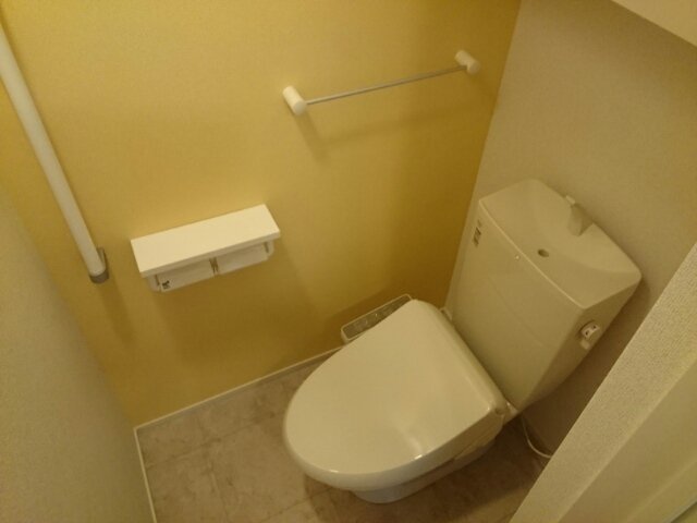 トイレ　トイレもきれいです