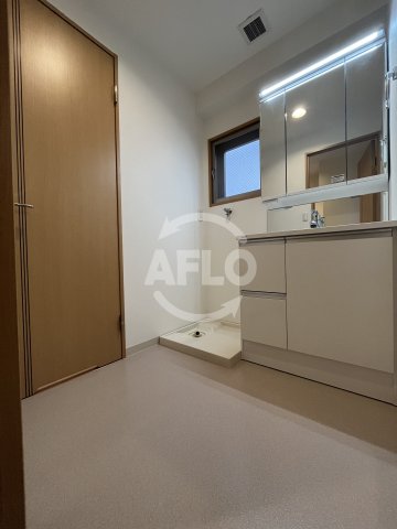 洗面設備　アルシェ江坂　洗面台