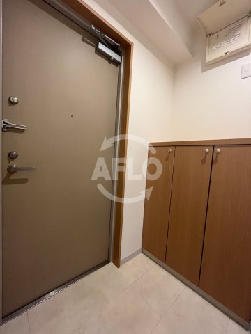 玄関　アルシェ江坂　玄関