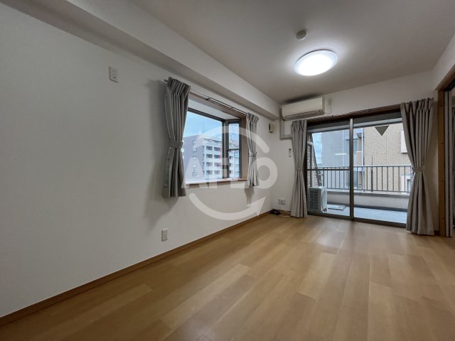 居室・リビング　アルシェ江坂　リビング