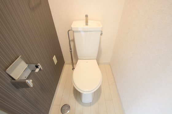 トイレ　※別部屋の写真です