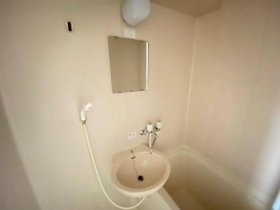 洗面設備　※別部屋の写真です