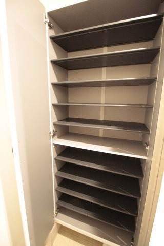 収納　シューズボックス