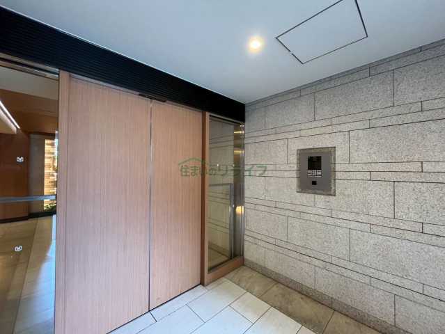 エントランス　ザ・パークハビオ新宿