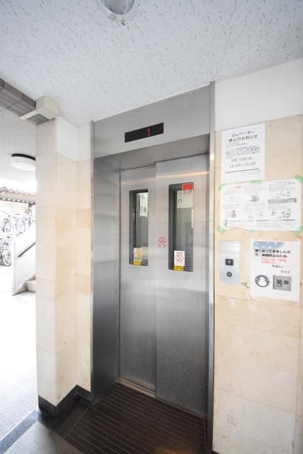 エントランス　☆エレベーター☆