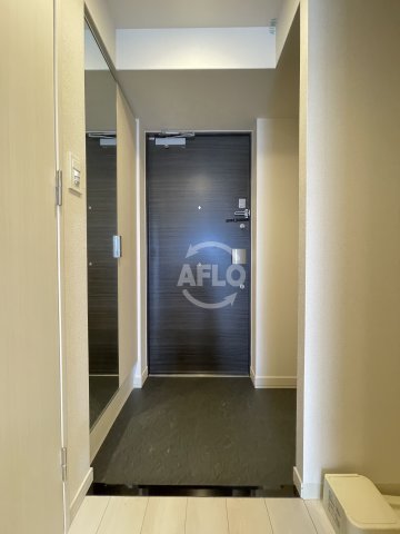 玄関　アドバンス大阪セレーノ　玄関