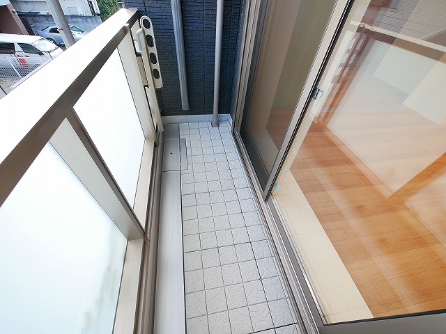 バルコニー　外からの目が気にならないバルコニーで洗濯物が干せます