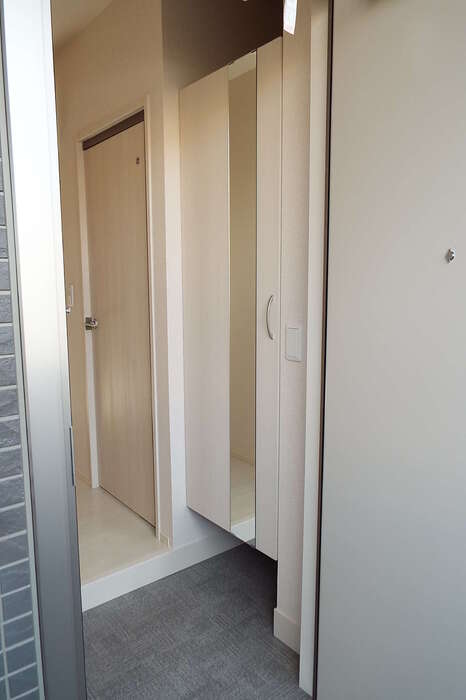 玄関　シューズクローク付き