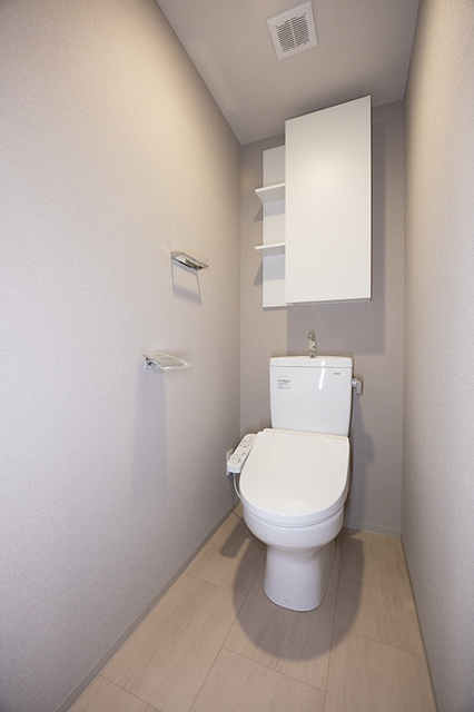 トイレ　※写真は同タイプ住戸です。