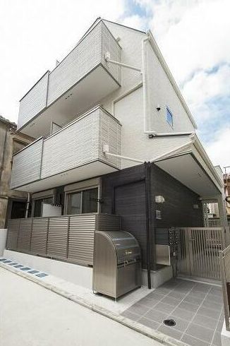 建物外観　R・プレイス東新宿の外観