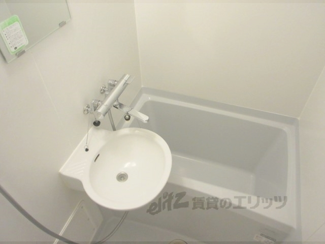 バス・シャワールーム　バス