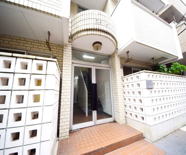 エントランス　広々としたエントランス♪