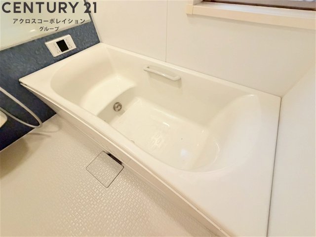 バス・シャワールーム　コンパクトで使いやすいお風呂です