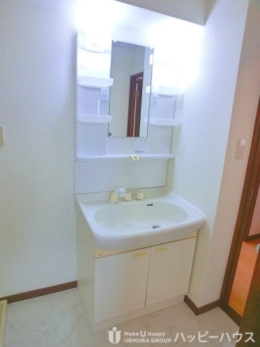 洗面設備　参考写真（別部屋の写真の為、内装が異なる場合がございます）