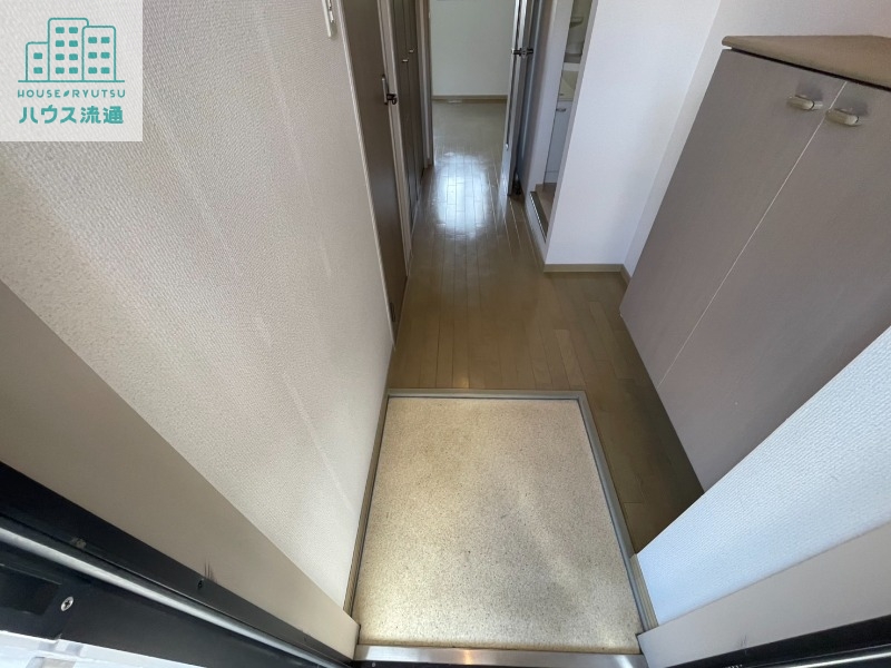 玄関　※別号室の写真になります※