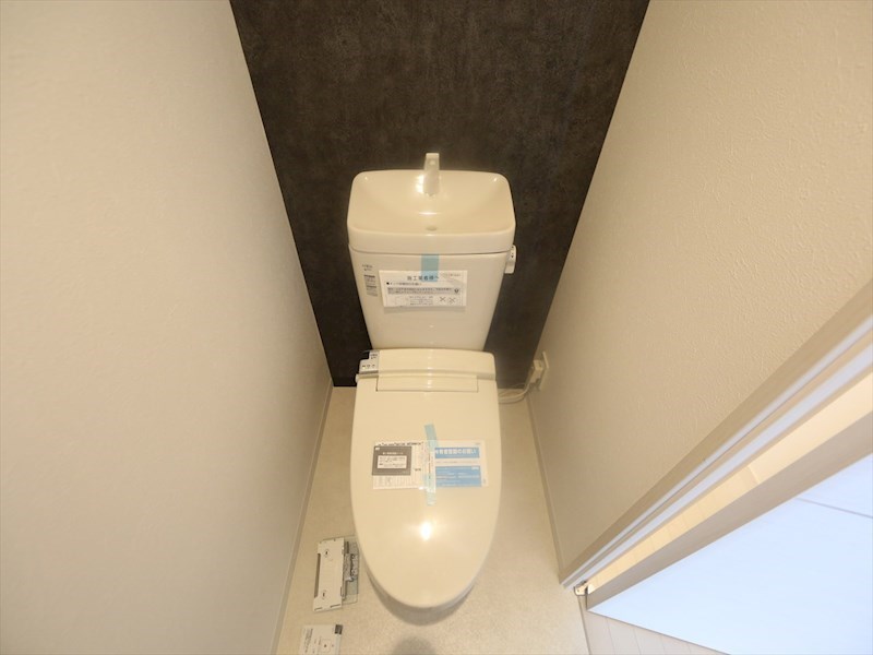 トイレ　温水洗浄便座付トイレ