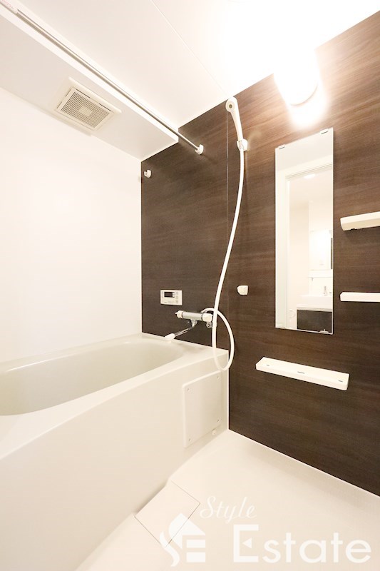 バス・シャワールーム　バスルーム