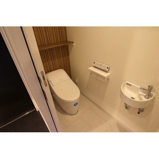 トイレ　温水洗浄便座付