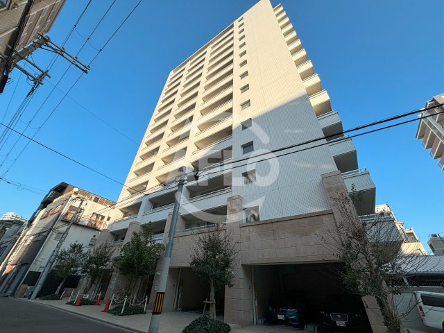 建物外観　ドゥーエ谷町　重厚感のある外観