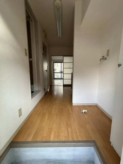 玄関　※別部屋の写真です