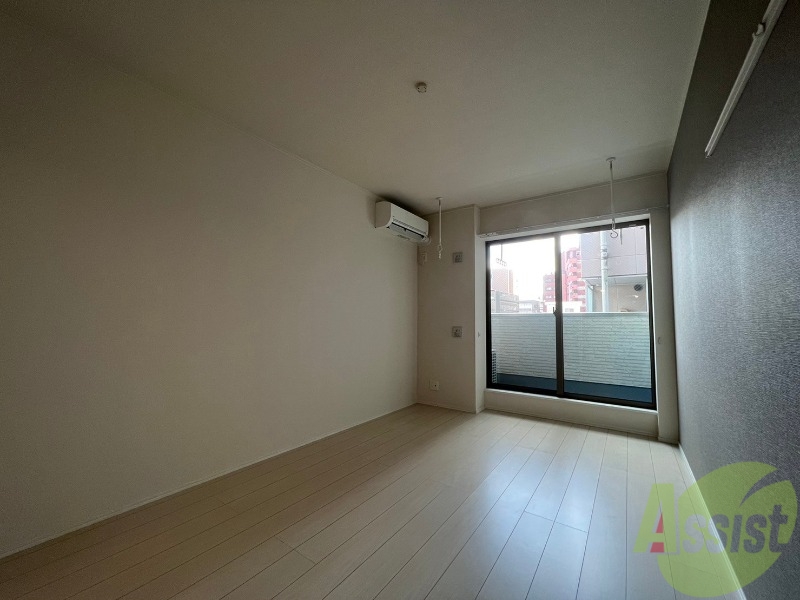 居室・リビング　陽当たりが良く、広々として過ごしやすそうです。