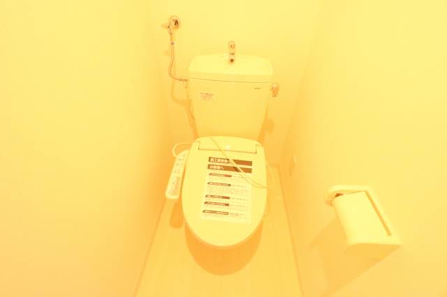 トイレ　トイレ、ウォシュレット付き！