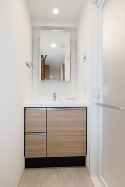 洗面設備　※写真は同タイプ住戸です。
