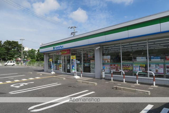 コンビニ　ファミリーマート泉大津尾井千原店（コンビニ）まで586m